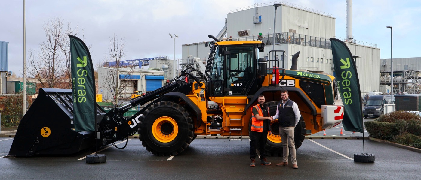 L-r James Woolley, Seras Site Manager, Kieron Tiller Gunn JCB Construction Sales